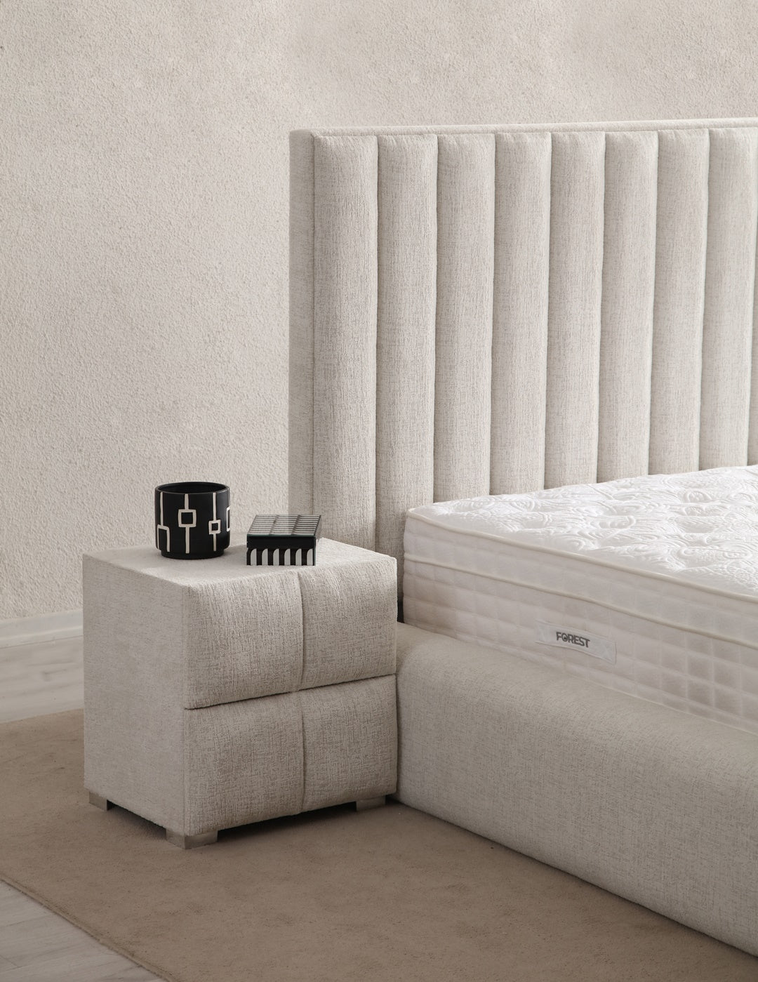 Lit Coffre TV Intégré CRAFTY BLANC CASSÉ - Chenille