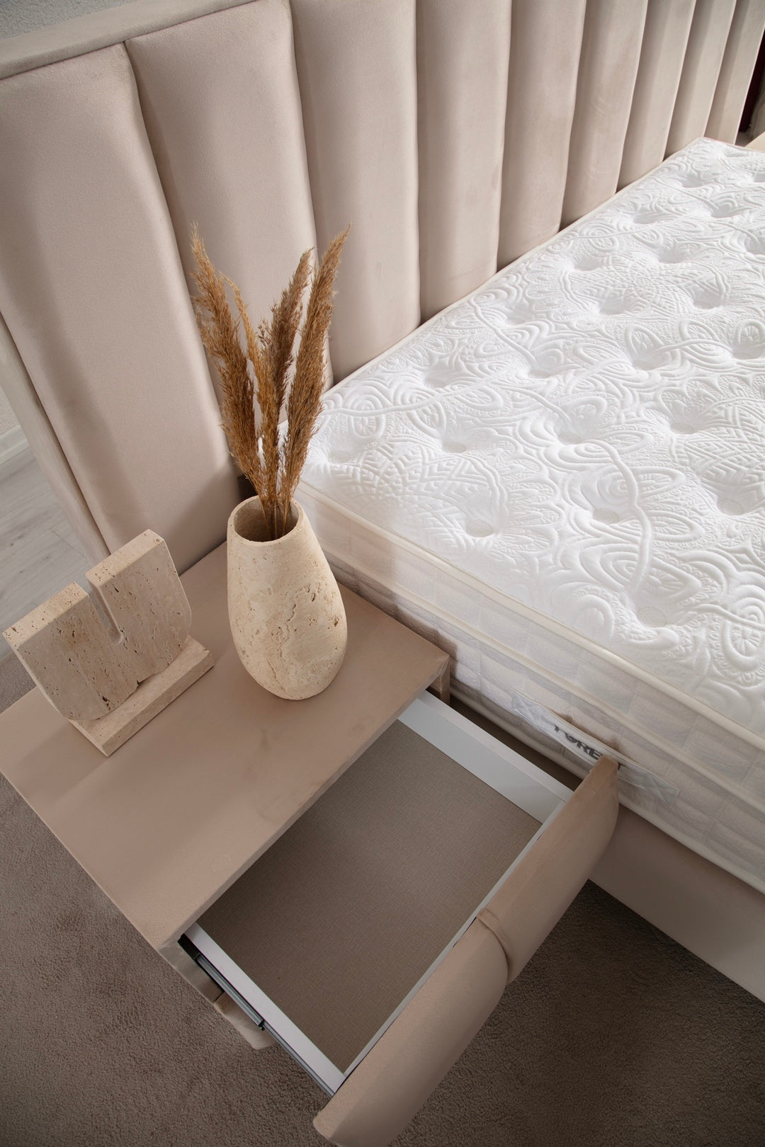 Lit Coffre DEFNE BEIGE - Velours